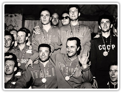 Oro a squadre con Delfino, Pavesi, Marini, Saccaro e Pellegrino, Roma 1960